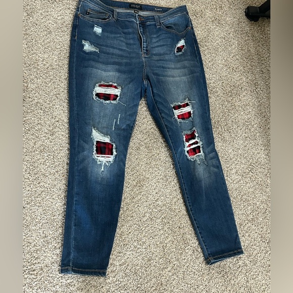 Judy Blue Red Buffalo Plaid Distressed Relaxed Fit Jeans Cotton Women’s Size 2XL - Picture 3 of 10